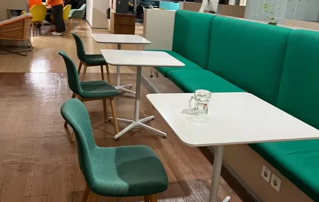 Aktivitas tim di lingkungan kerja